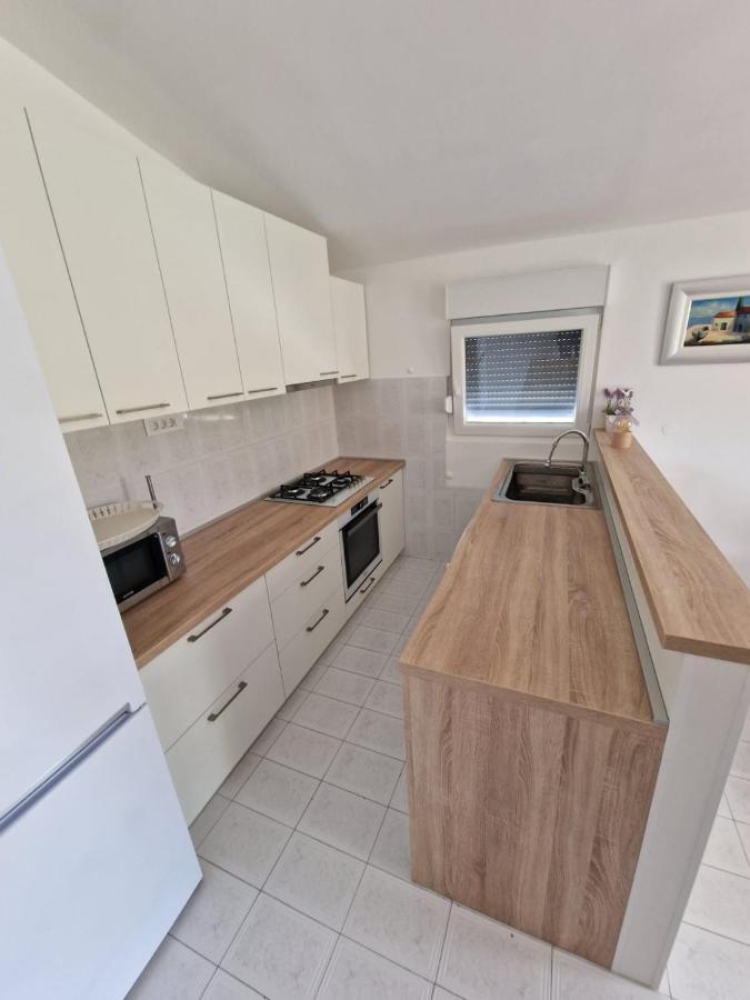 Apartman Lugovic Sibenik Ngoại thất bức ảnh