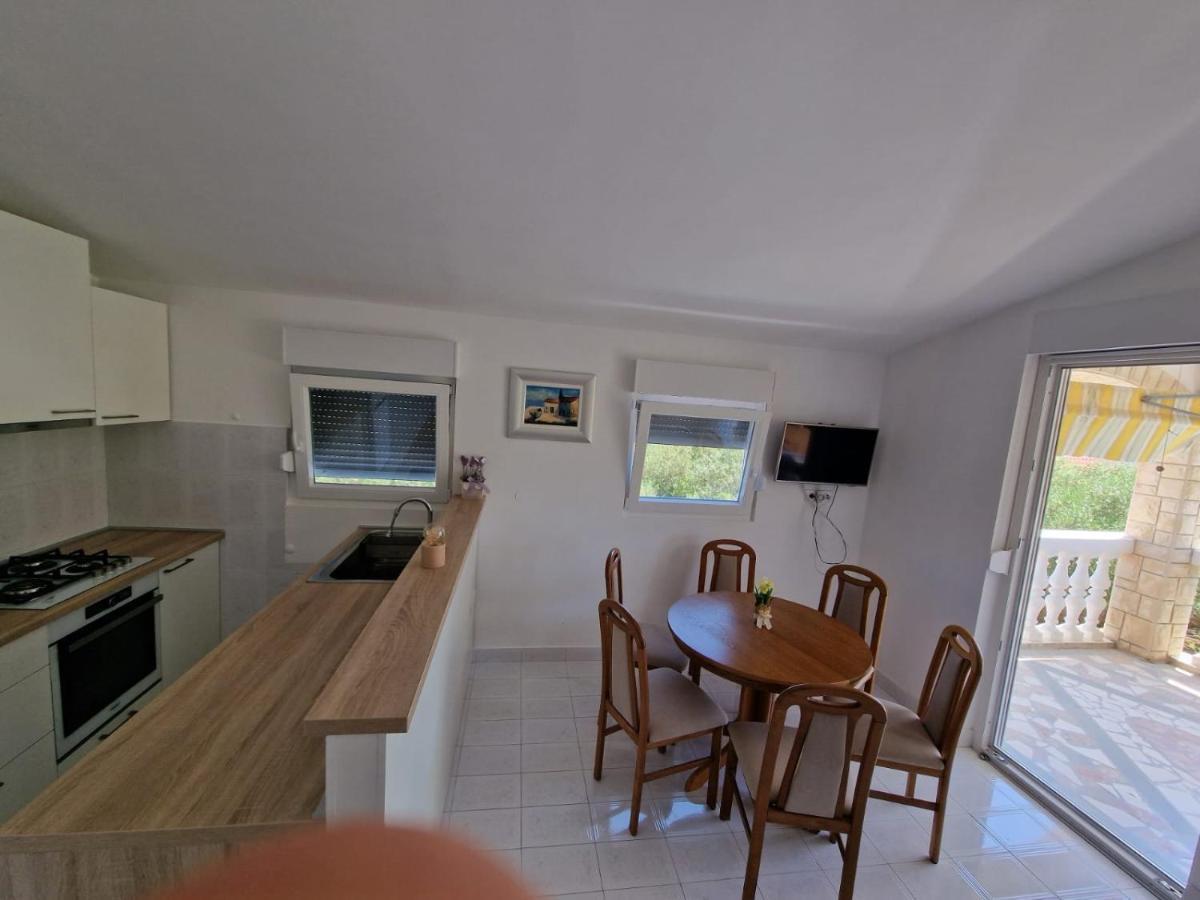 Apartman Lugovic Sibenik Ngoại thất bức ảnh
